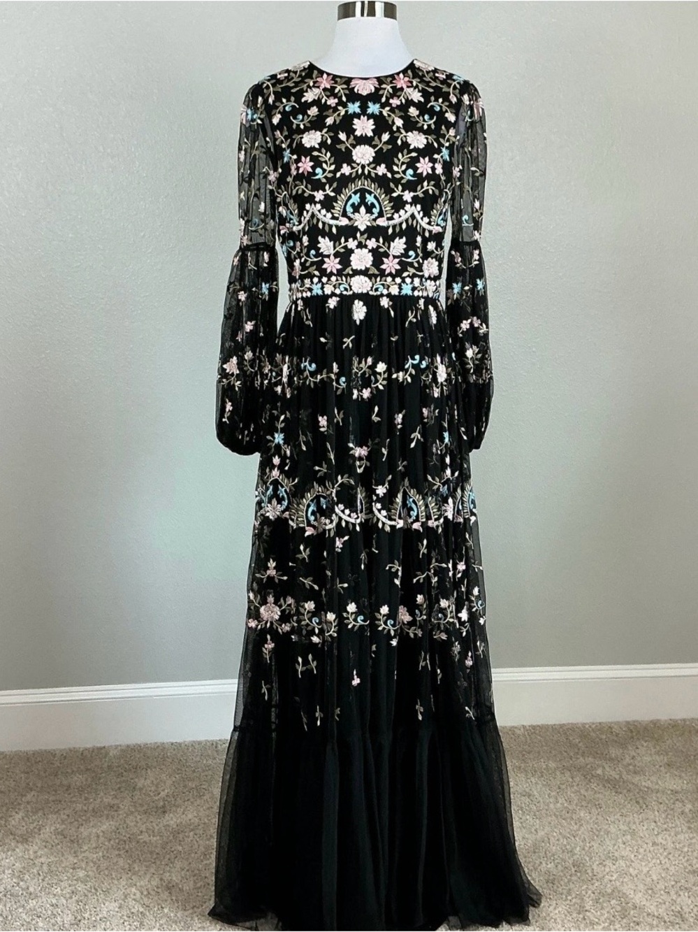 Mac Duggal 35111 Black Evening Gown Floral Embroidered Long Sleeve Dress Size 10 - Picture 2 of 9